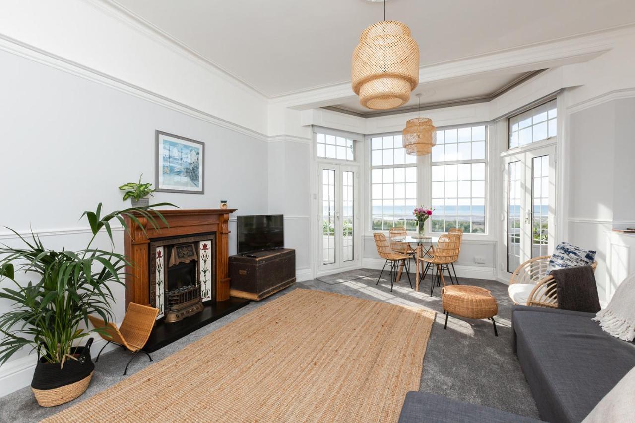 Ferienwohnung A View Of The Bay- Panoramic Sea Views- Sleeps 4 Westgate-on-Sea Exterior foto