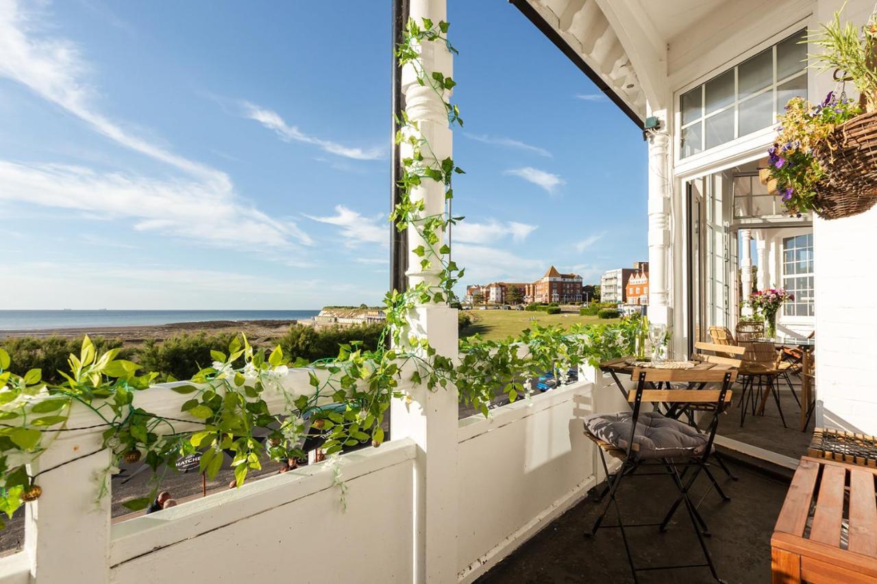 Ferienwohnung A View Of The Bay- Panoramic Sea Views- Sleeps 4 Westgate-on-Sea Exterior foto