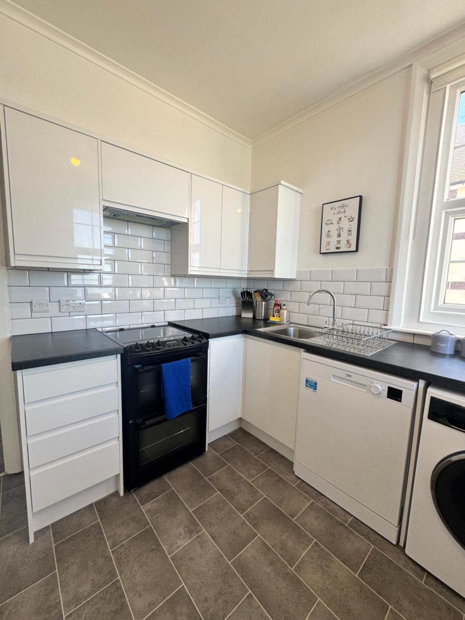 Ferienwohnung A View Of The Bay- Panoramic Sea Views- Sleeps 4 Westgate-on-Sea Exterior foto